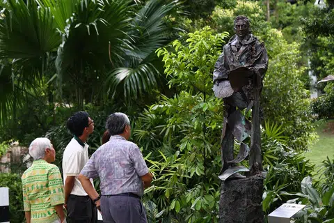 去福康宁公园跟莱佛士打个招呼吧！（联合早报）