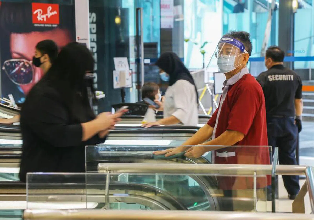 低收入员工有望在新的工资指导原则下，获得较大幅度的加薪。（联合早报）