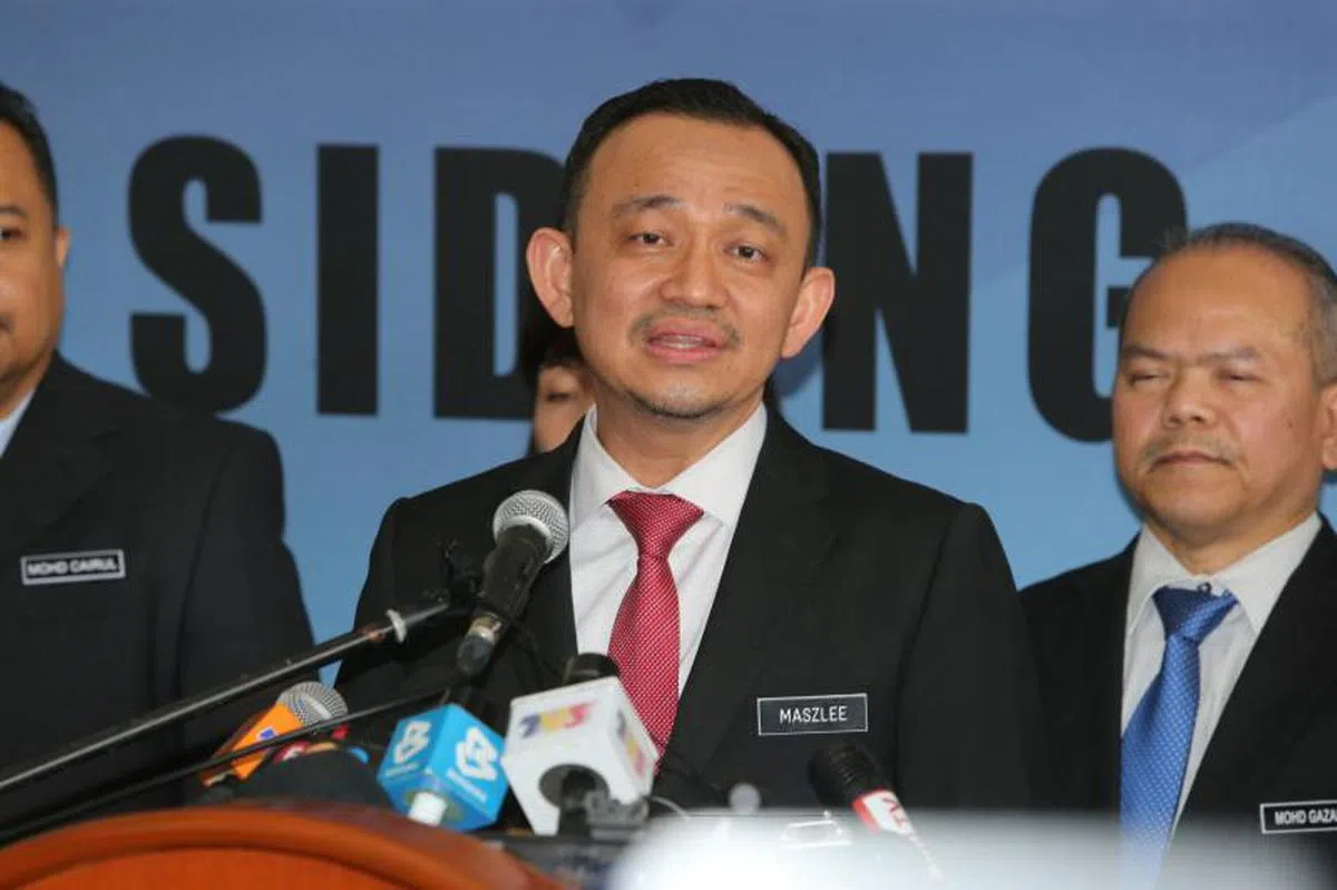  马智礼在记者会上宣布“退还教育部长职位”，成为希盟内阁中第一个下台的人。（中国报） 