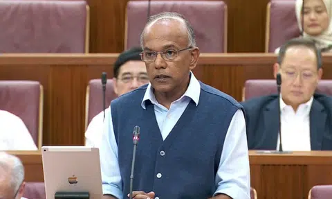 内政兼律政部长尚穆根。（通讯及新闻部国会直播视频截图）