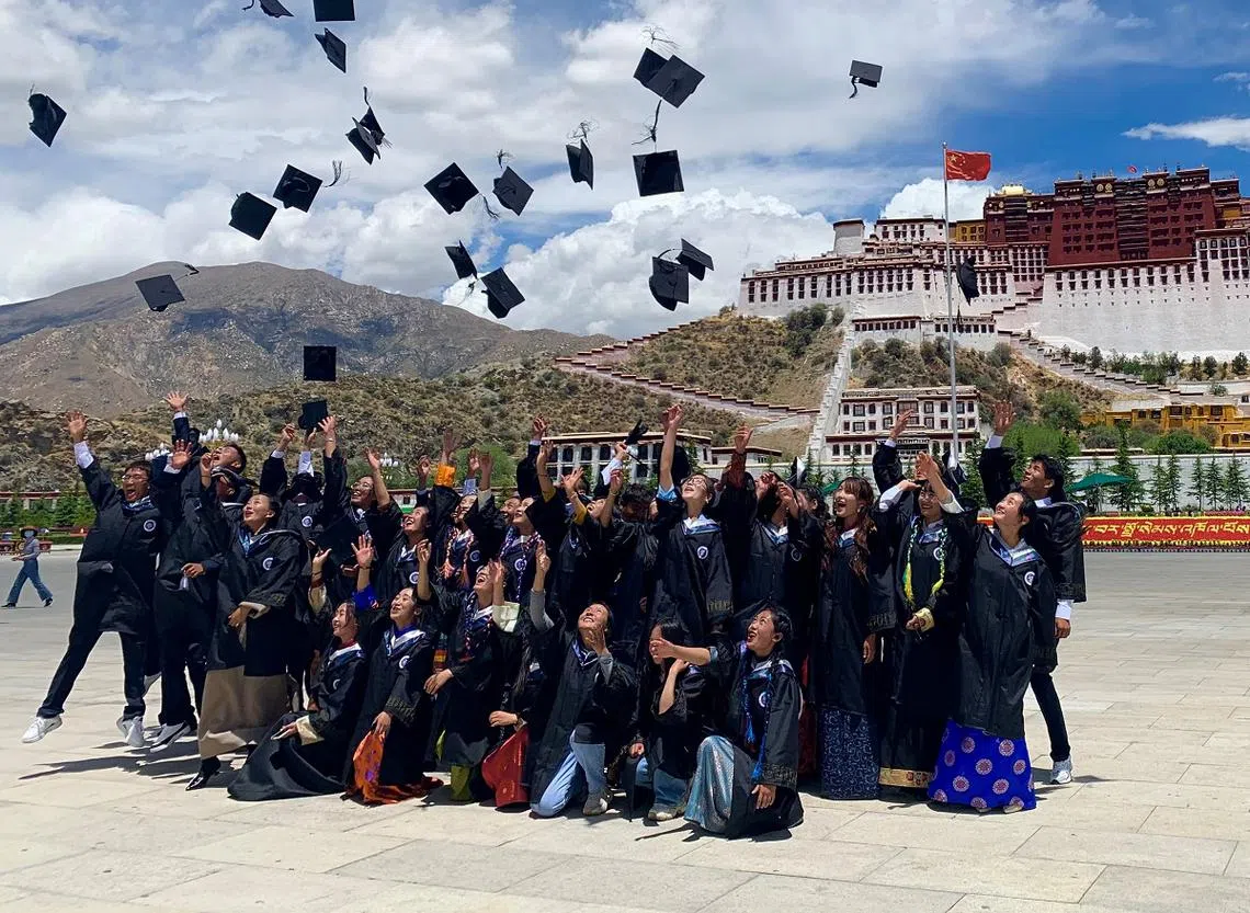 2019年，中国的国际学生人数在全球排名第三，仅次于美国和英国的人数。（海峡时报）