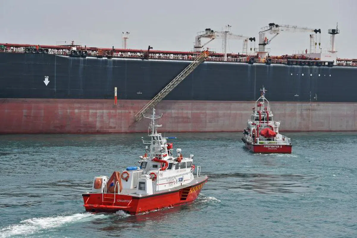  限制客工人数将导致本地产业竞争力下滑。（海峡时报） 