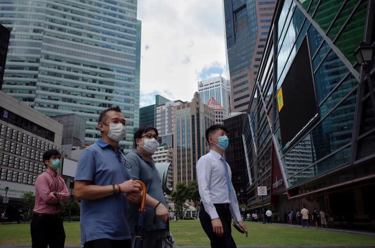  多家企业在疫情期间关照员工而获颁“2020年新加坡最佳工作场所”。（联合早报） 