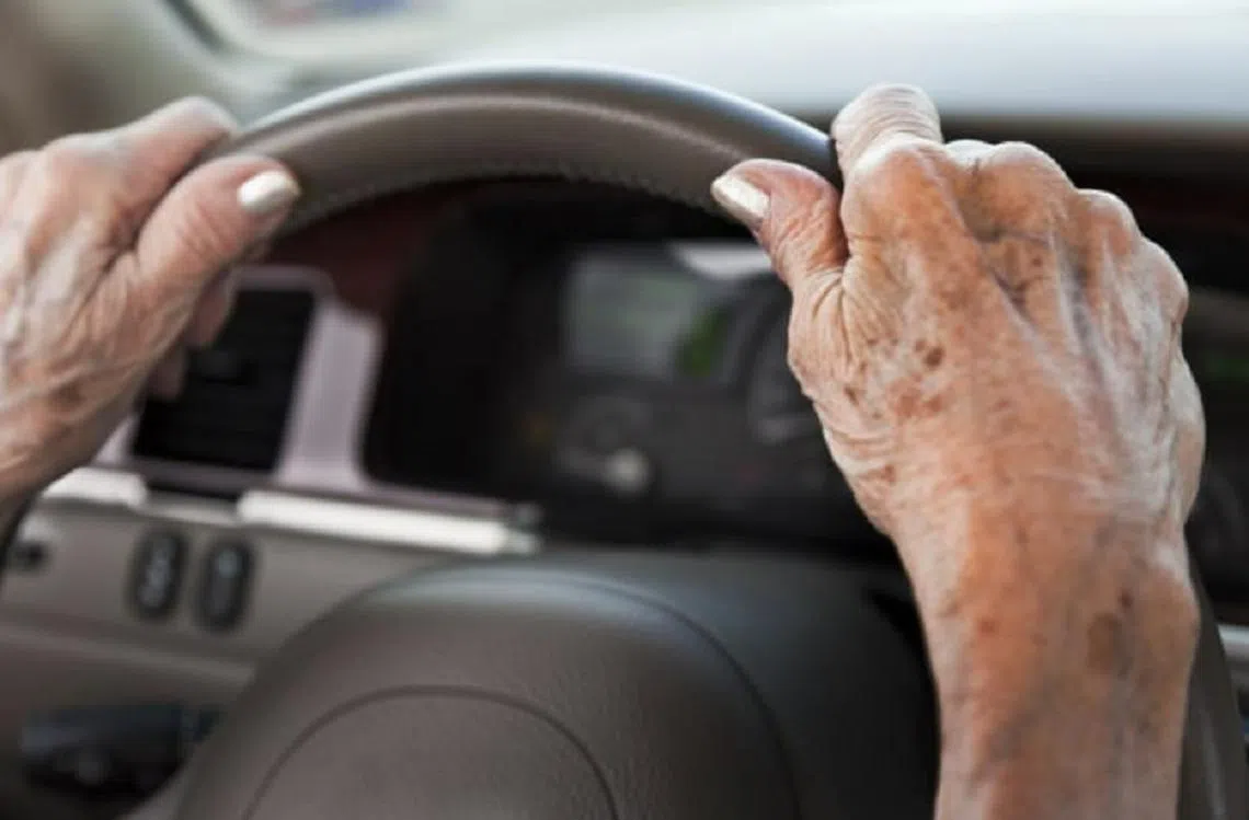 握稳方向盘！（互联网）