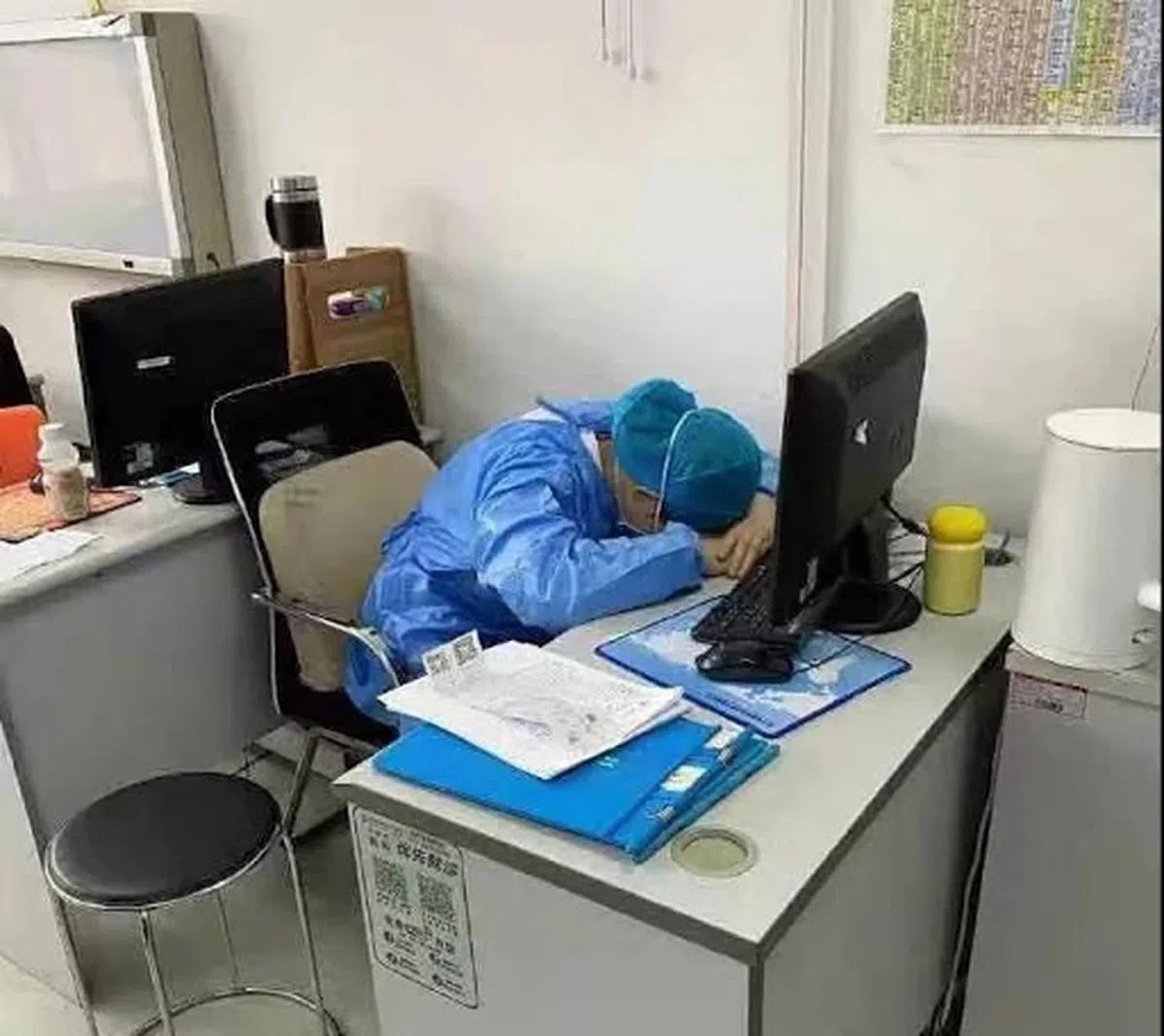  （人民日报） 