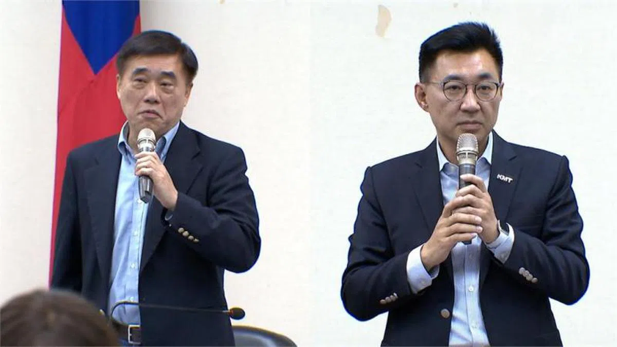 郝龙斌（左）和江启臣（右）在国民党主席补选中上演世代之争。（民视） 