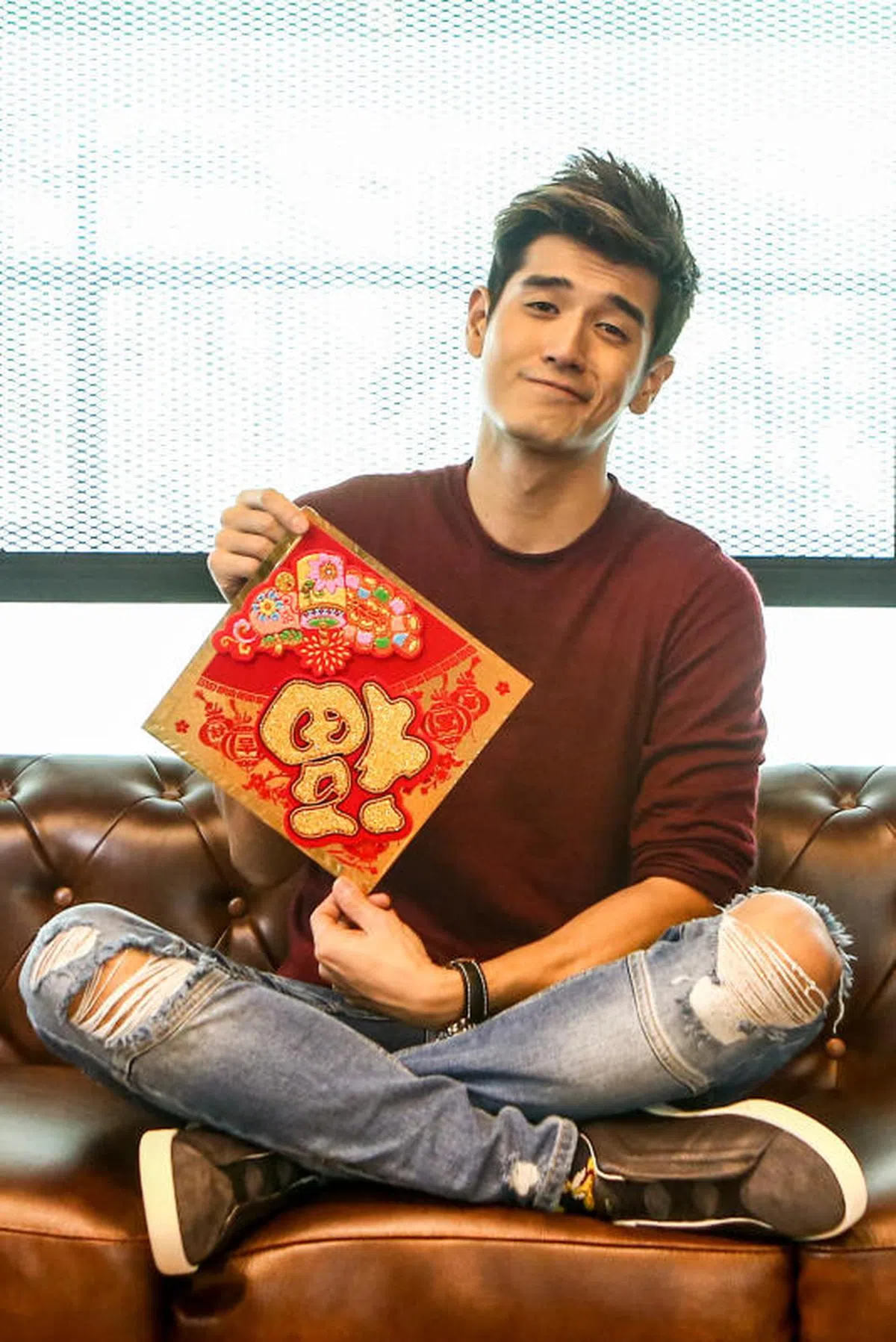  本地歌手向洋。（联合早报） 