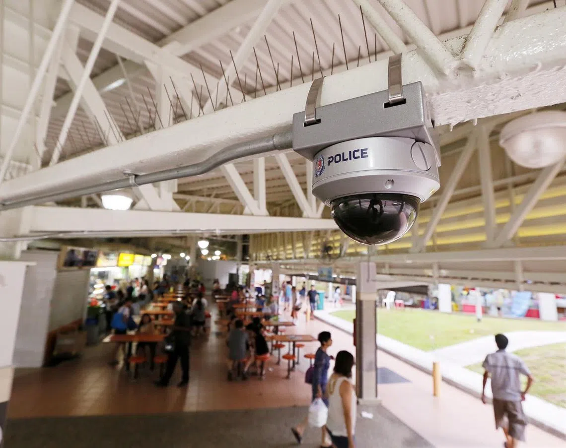 我国内政部在2012年推出了第一轮的电眼计划（PolCam），迄今全岛已设有近9万个电眼。（联合早报）