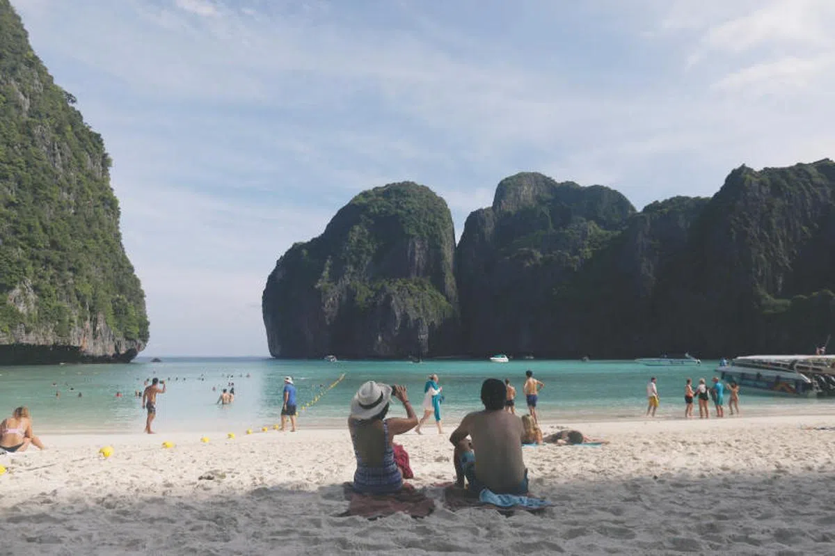  泰国甲米的旅游胜地玛雅湾（Maya Bay）。（路透社） 