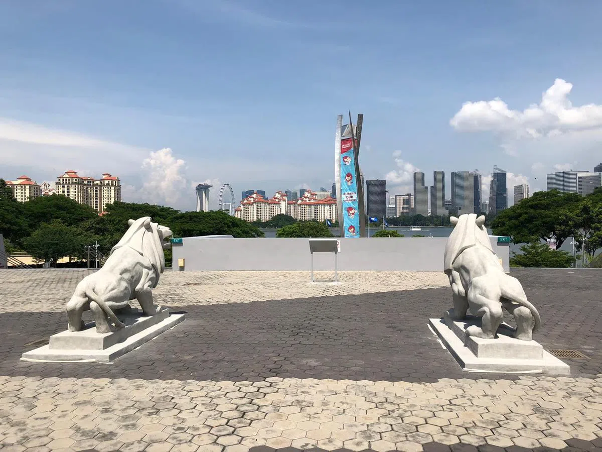  “默迪卡雄狮”分身的位置就面对着独立桥（戴筠懿摄） 