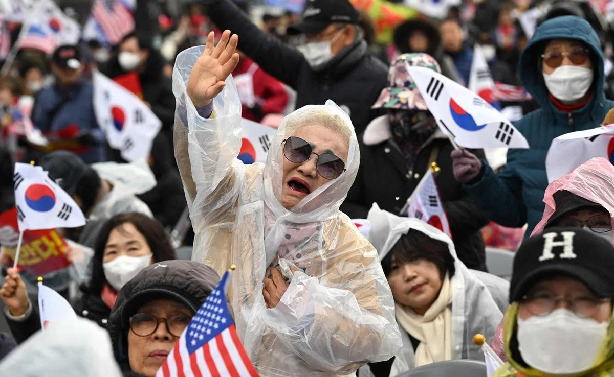 元气满满的韩国老人家。（法新社）