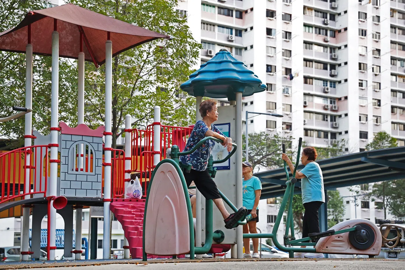 政府将在大巴窑及另一两个年长居民较多的市镇推行“乐龄社区”。（联合早报）