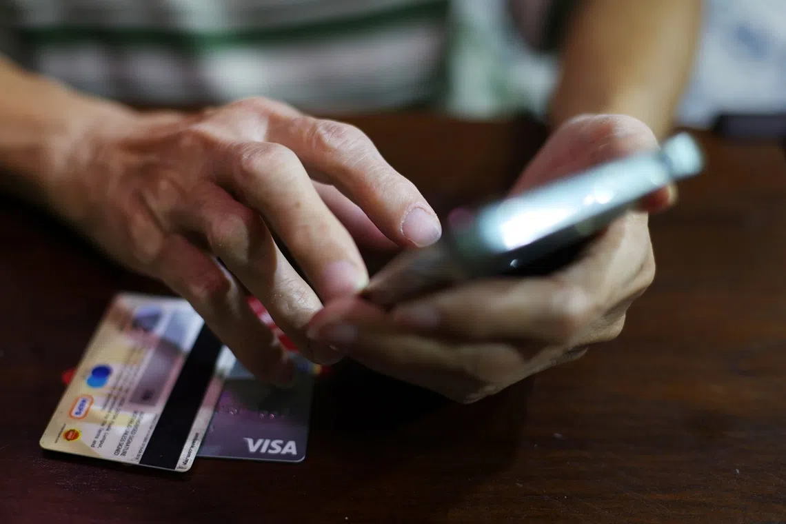 在新加坡，即使只是充当钱骡，也可能面临严重刑罚。