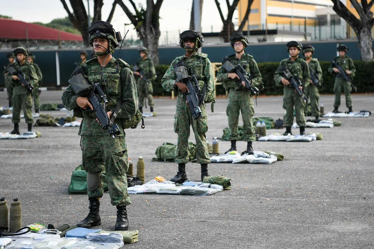 国民服役。（新加坡国防部提供）