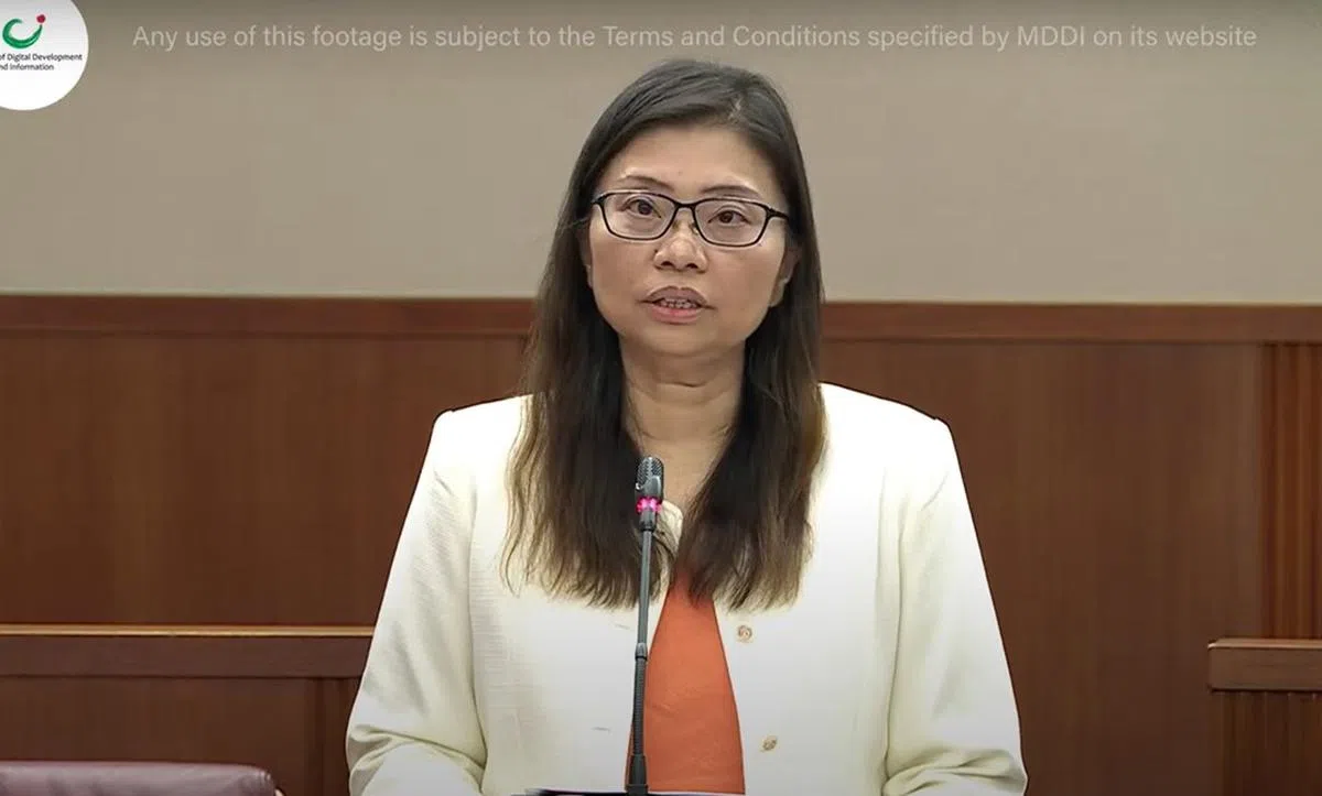 前进党非选区议员潘群勤。（国会直播视频截图）