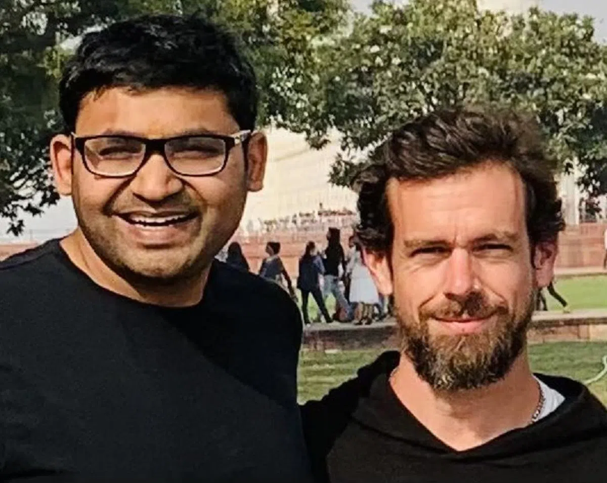 推特创始人多尔西（Jack Dorsey，右）辞去总裁职位，由印度裔工程师 Parag Agrawal 接棒。（Parag Agrawal推特）