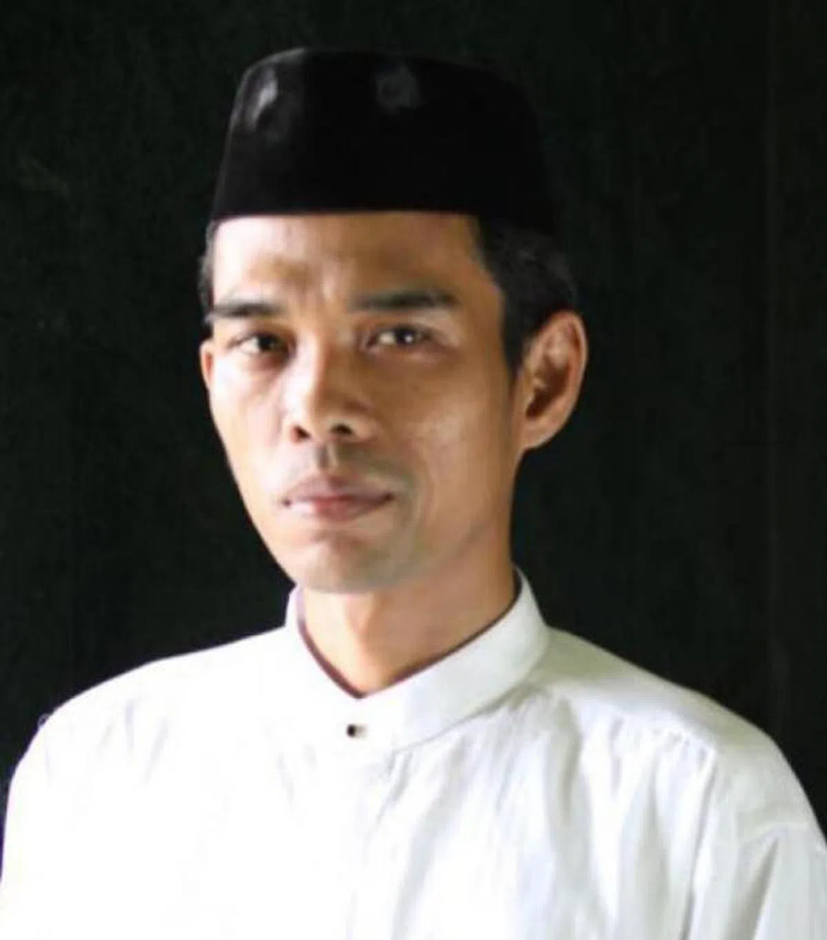 印尼传教士索马德5月16日被拒入境新加坡。他的支持者在国防部长黄永宏面簿留言，恫言向新加坡发动“类似911”的恐怖袭击。（互联网）