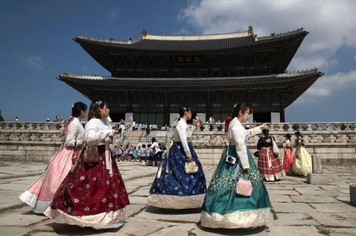 官方数据显示，2019年有近1000万女性旅客到韩国旅行。（韩国时报）