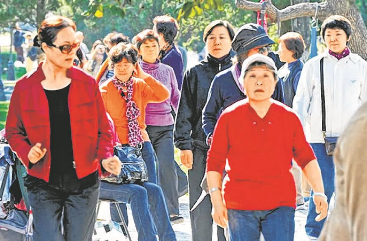 中国政府9月13日宣布，逐步将男职工的法定退休年龄从60岁延迟到63岁，女职工的法定退休年龄则从50或55岁分别延迟到55岁、58岁。（互联网）