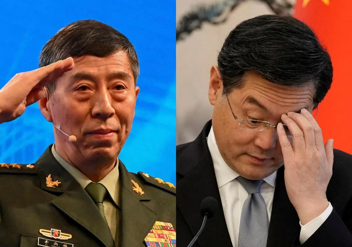 中国前外长秦刚（右）消失一阵子后，被拔除外长一职，如今防长李尚福（左）似乎也正准备步上其后尘。（红蚂蚁制图）