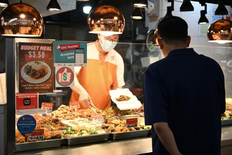 在追求营养均衡的餐点中，经济菜饭性价比最优。