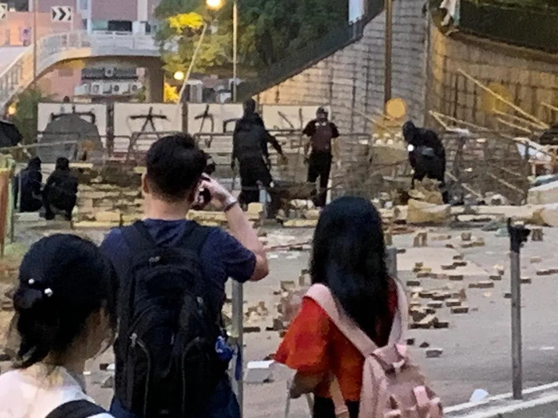 香港年轻人希望用实际行动来换取未来的“安全”。（作者提供）