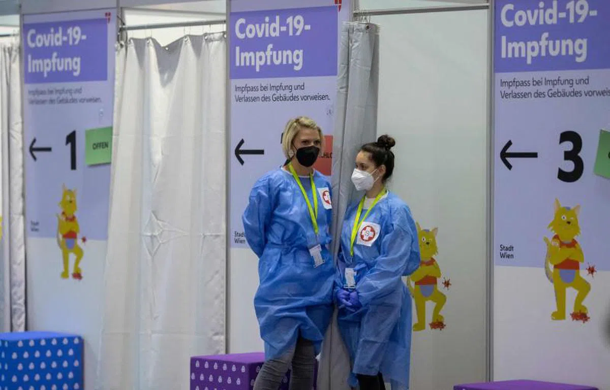 奥地利即将从明年2月起强制国民接种冠病疫苗。（法新社）