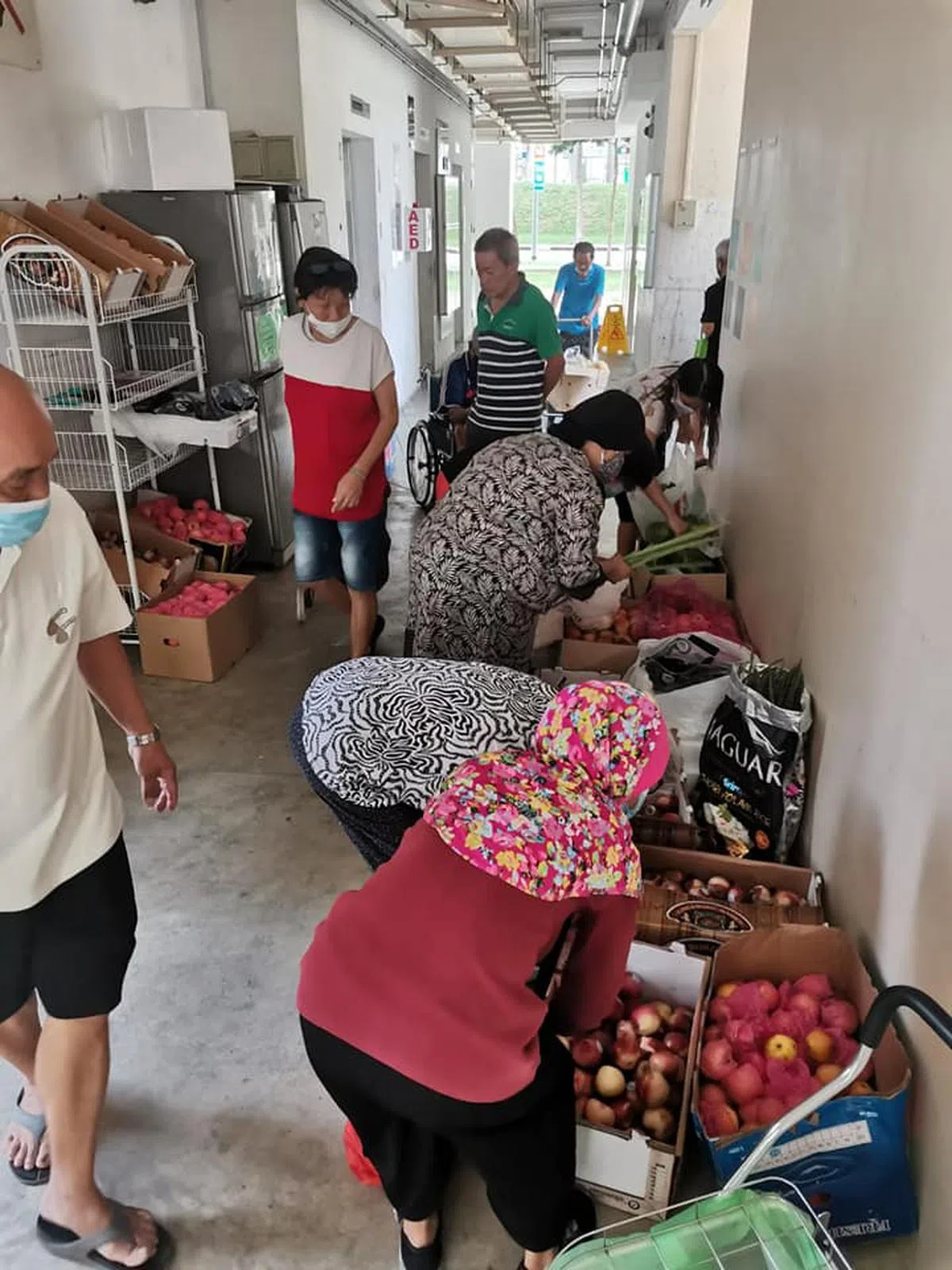  （填补社区冰箱志愿团体面薄） 