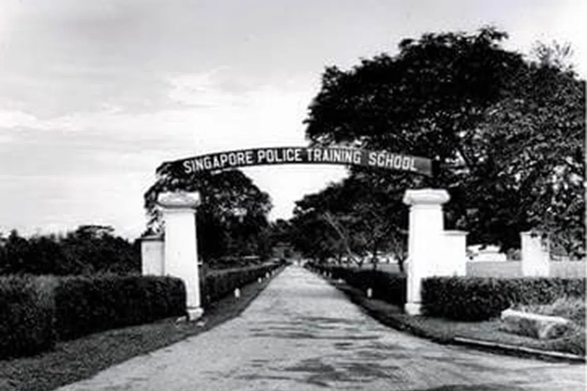 当年旧警察学院大门。