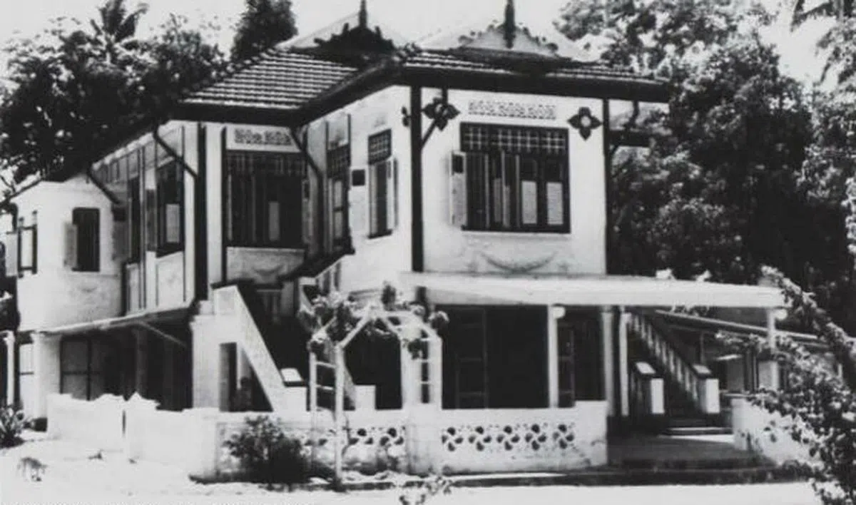  一百年前，这间房子里住了一大户人家。（Singapura Stories） 