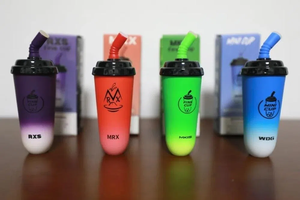 奶茶杯造型的电子烟。