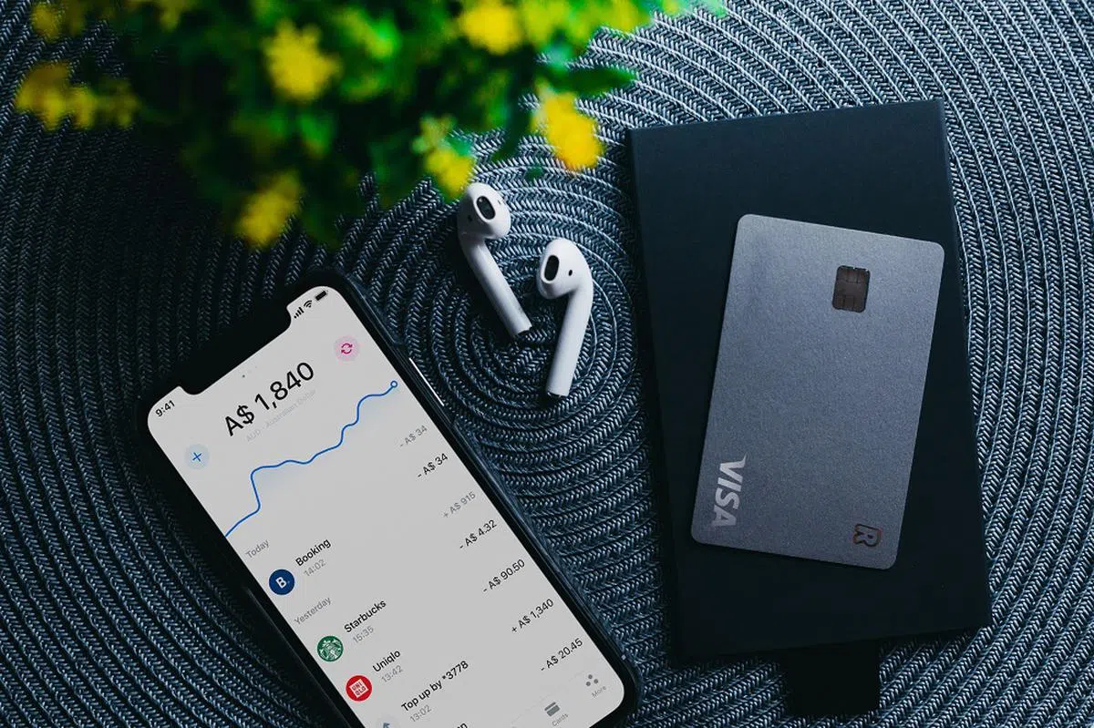 多币种电子钱包应用。（Revolut）