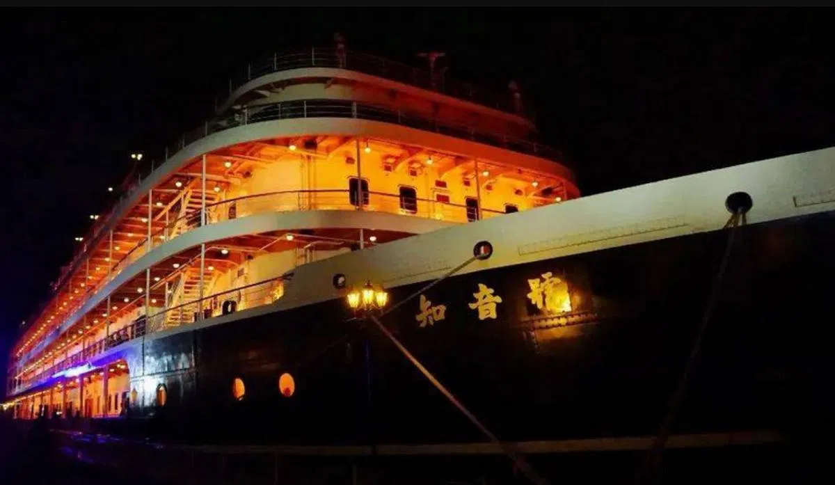 游轮上也能玩剧本杀。（小红书）