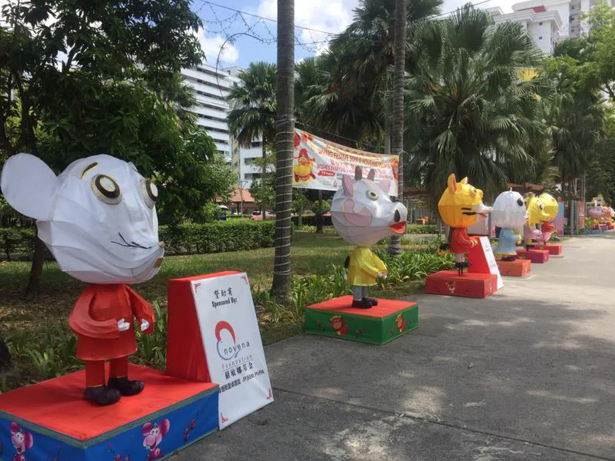  其他的十二生肖装饰。（黄纯仪摄） 