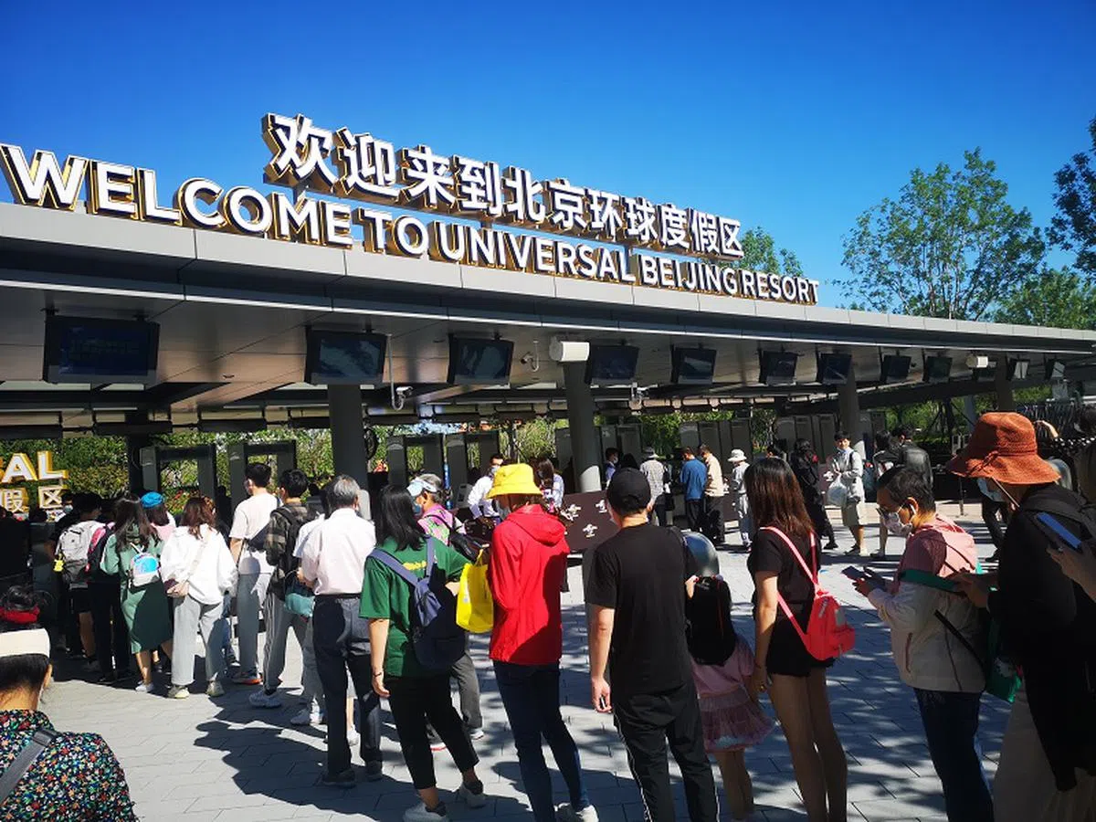 爱彼迎预计，待中国防疫限制松绑及边境放宽后，中国疫情前就已经非常蓬勃的出境旅游业将迎来回弹。（联合早报）