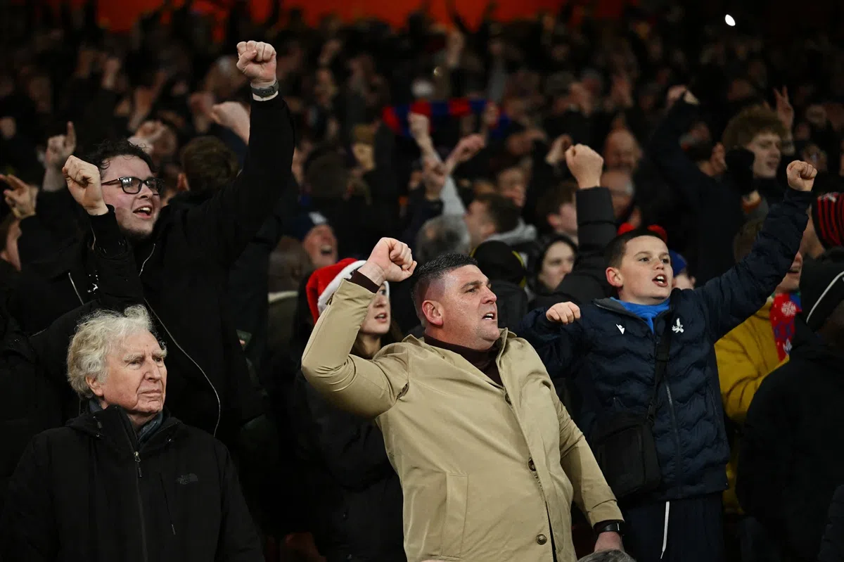 充满热情的球迷，也是足球赛不可或缺的重要元素之一。