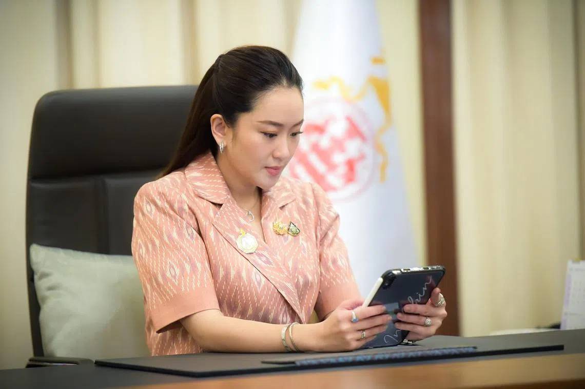 佩通坦日前一通与柬埔寨前首相洪森的私人通话遭外泄。（泰国政府脸书）