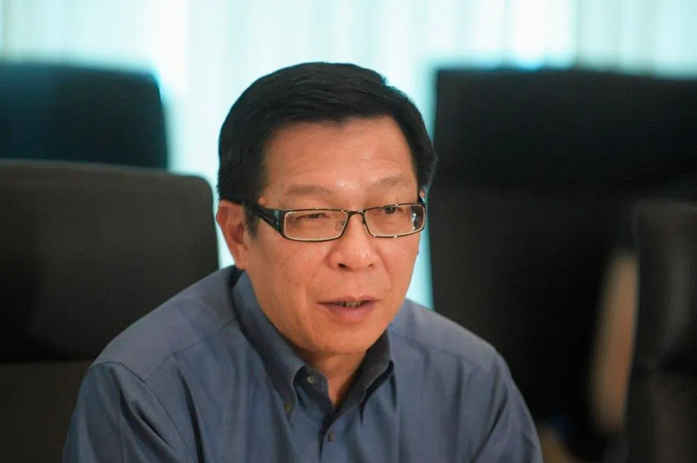 马宝山自1999年至2011年担任国家发展部长，2015年退出政坛。