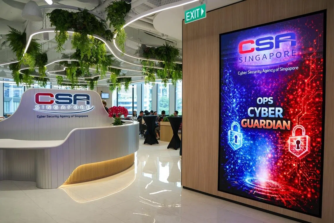 网络守护者行动（Ops Cyber Guardian）是迄今最大规模的网袭应对行动，涉及百余名来自网络安全局、资讯通信媒体发展局、武装部队国防数码防卫与情报军部队等政府部门的人员。