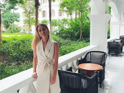 2020年，Michaella Parkes在新加坡莱佛士酒店留影。