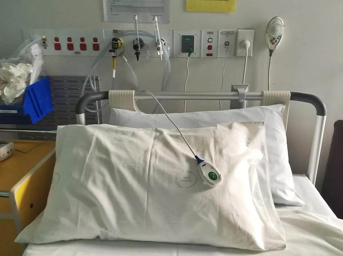 示意图：住院观察。（ALAMY）