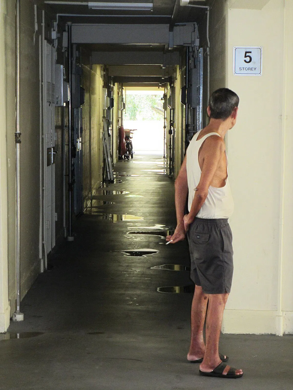  坐落在红山区的一房式或一房半厅的政府组屋单位，上世纪1960年代和70年代是用于安置低收入家庭为主，现在大部分是独居老人居住。（张楷玲） 