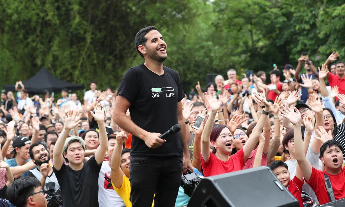  警方称Nas Daily粉丝见面会不是“别有目的”的活动，因此无需在公共秩序法下申请准证。（海峡时报） 