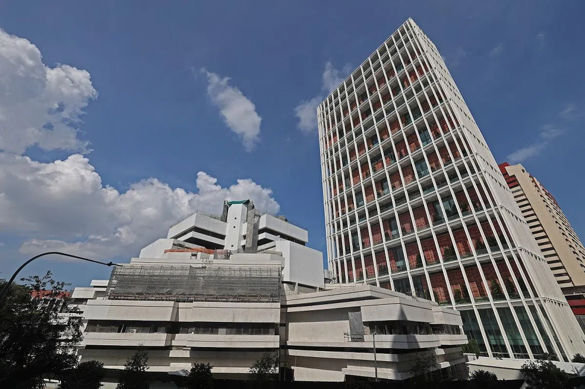 审计署对国家法院新大楼主要建筑合约中未列明价格材料的报价存有疑虑，因此建议国家法院进行内部调查。（联合早报）