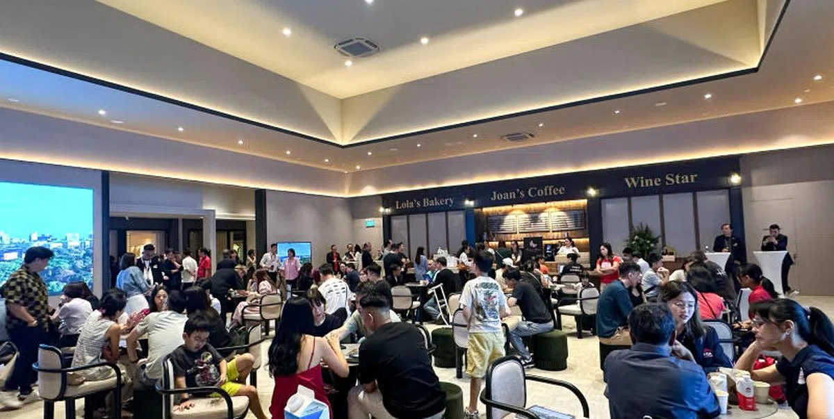 新兴媒体园的Bloomsbury Residences在今年4月12日开卖，结果买气不佳，开盘首个周末只售出358个单位中的90个（25%），平均推出尺价为2474元。(青建地产)
