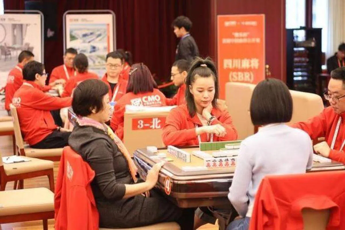 中国麻将比赛的参赛者。（搜狐）