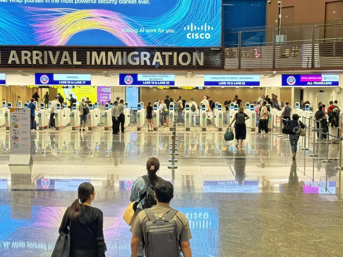 去年被拒绝入境新加坡的可疑旅客较前年增加近四成。