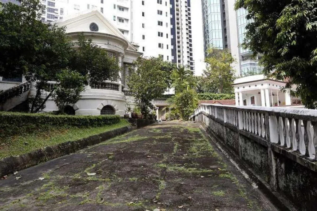  这座别墅自70年代就变得无人问津，一直废弃至今。（海峡时报） 