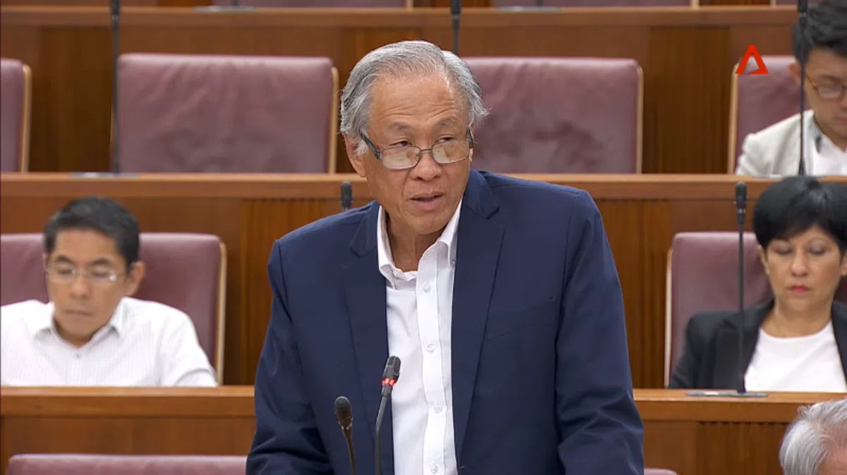  黄永宏在演讲时与回答议员提问时，一直提到两大关键词：国家利益（national interest）与公平（equity）。（Gov.sg视频截图） 