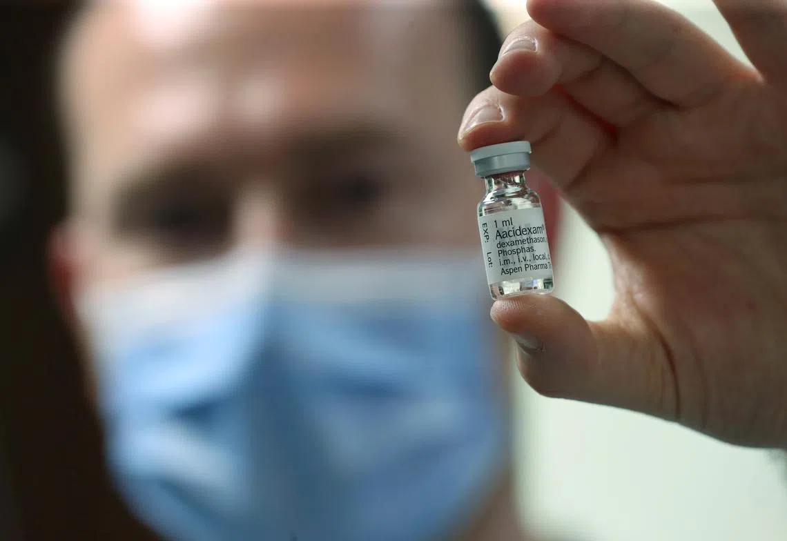 英国研究人员发现地塞米松可有效降低冠病死亡率。（路透社）